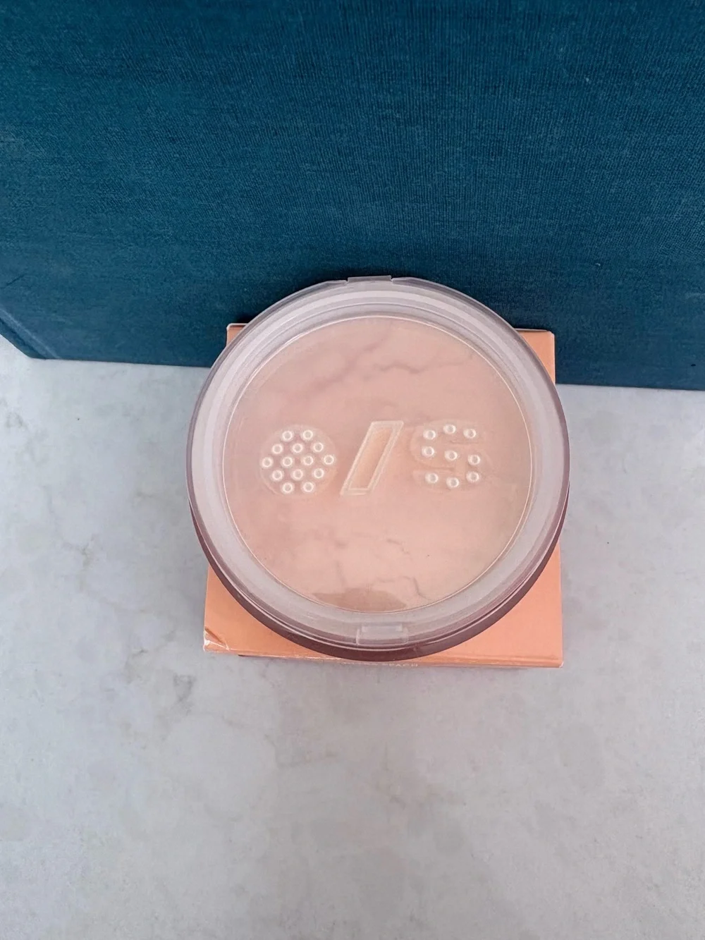 One/Size - Ultra Peach Setting Powder - MSRP $36